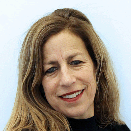 Rosen Group Lori Rosen Headshot  Hero Graphic.png