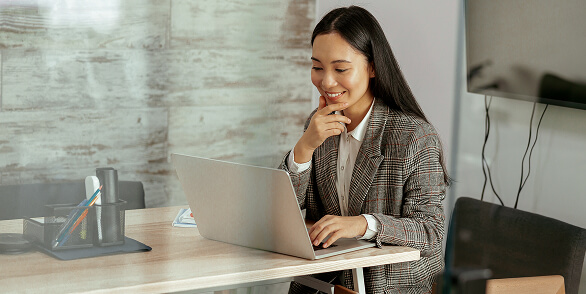 ResourceCard_WorkplaceFinancialWellness_586w_EN.jpg