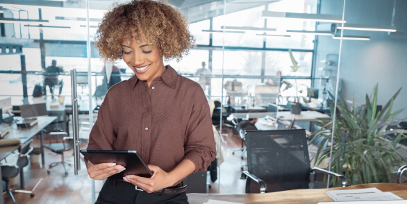 ResourceCard_ManagedHR&Payroll_586w_EN.jpg
